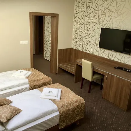 Grillbar & Restaurant Pensión 3*