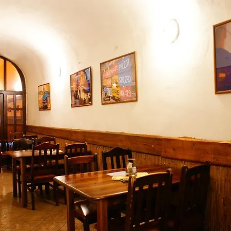 招待所 Grillbar & Restaurant